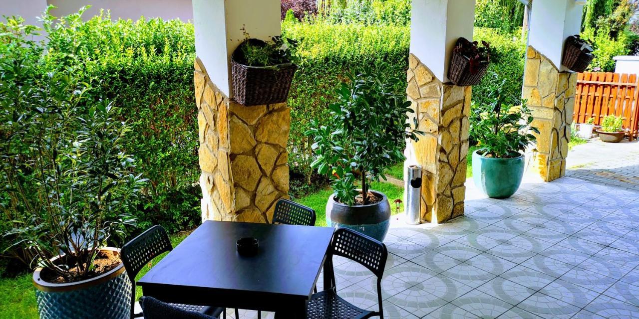 Arvalanyhaj Apartment